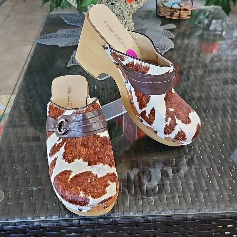 Nine West Tan and Brown Patterned Clog Mules